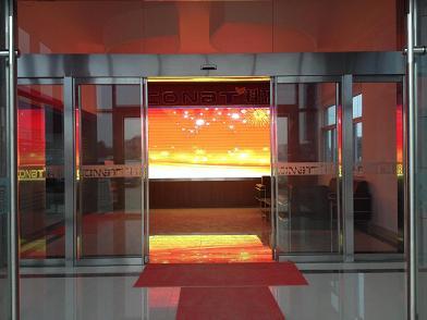 LED显示屏专业安装服务 点亮企业形象，驱动商业价值